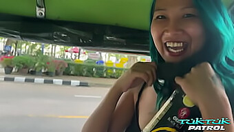 Gadis Thai Amatir Memberikan Blowjob Yang Luar Biasa Dan Deepthroat Pada Kontol Putih Besar