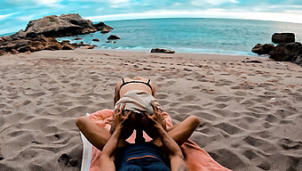 Sexo A Pelo En La Playa Con Una Novia Cachonda