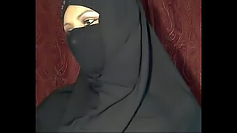 Katsella Haleema Al-Beydoun On Kuuma Muslimi Webcam Xxxcams