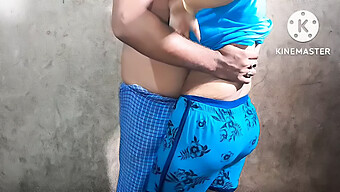 Meio-Irmão Com Bunda Grande Tem Seu Cuzinho Apertado Esticado