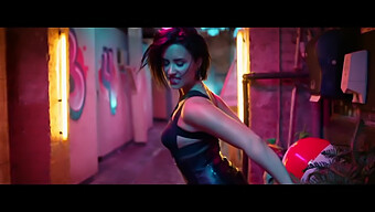 Xem Video Hè Nóng Bỏng Nhất Của Demi Lovato