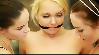 Guarda Altri Video Di Trio Lesbo Bollenti Con Jenna J Ross.