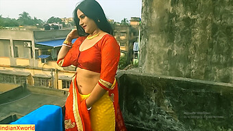 Bhabhi Mendapat Pantatnya Diliwat Oleh Lelaki Yang Berahi Dalam Video Buatan India Ini