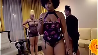 Big Ass Ebony Atlanta Babe Takes It Hard From An Older White Guy In Vegas