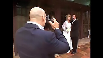 Bridezilla Taylor Lynn Viene Fotografata In Abito Da Sposa E Intimo