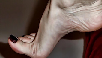 Foot Fetish Compilation With Arch Movement