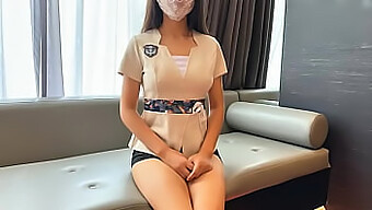 令人惊叹的水疗中心女高管亲自到您家享受服务。