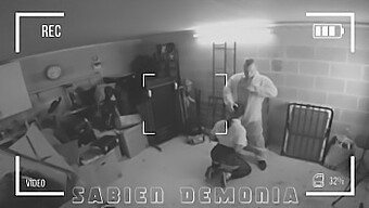 18+ Genç Sabien Demonia, Cctv Görüntülerinde Büyük Göğüslerini Ve Amını Siktiriyor