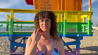 Pov Vibewithmolly: Gorące Spotkanie Żydowskiej Milf Z Nieznajomym Na Plaży