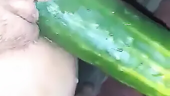 Squirting Cucumber: A Homemade Lezbiyen Masturbation Video